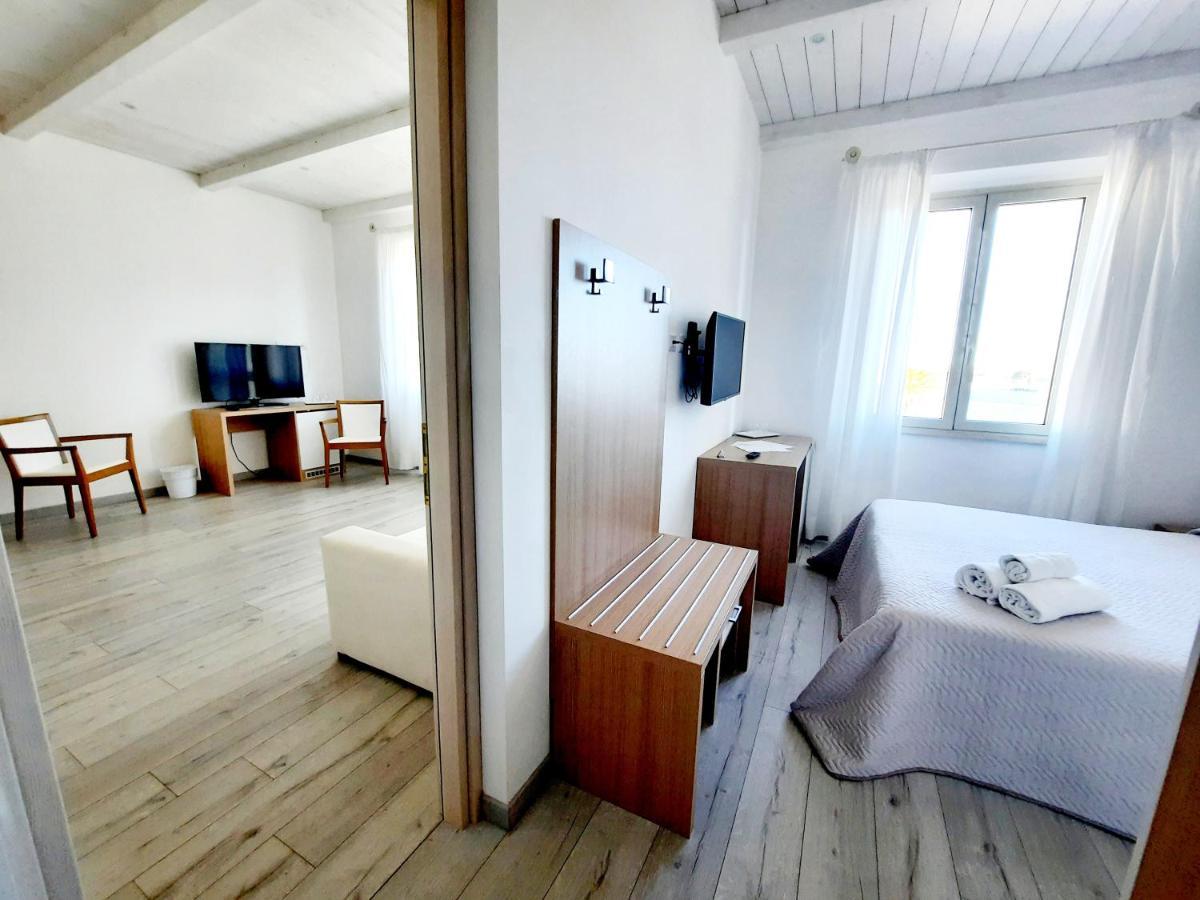 La Promenade Rooms & Suites Olbia Eksteriør bilde